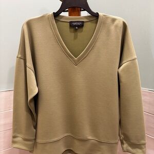 Jones & Co sweatshirt